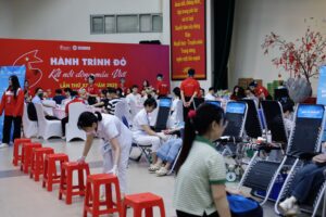 Đằng sau một “Mùa hè nhân ái” 2025 thành công là sự tận tâm của những tình nguyện viên và các nhân viên y tế